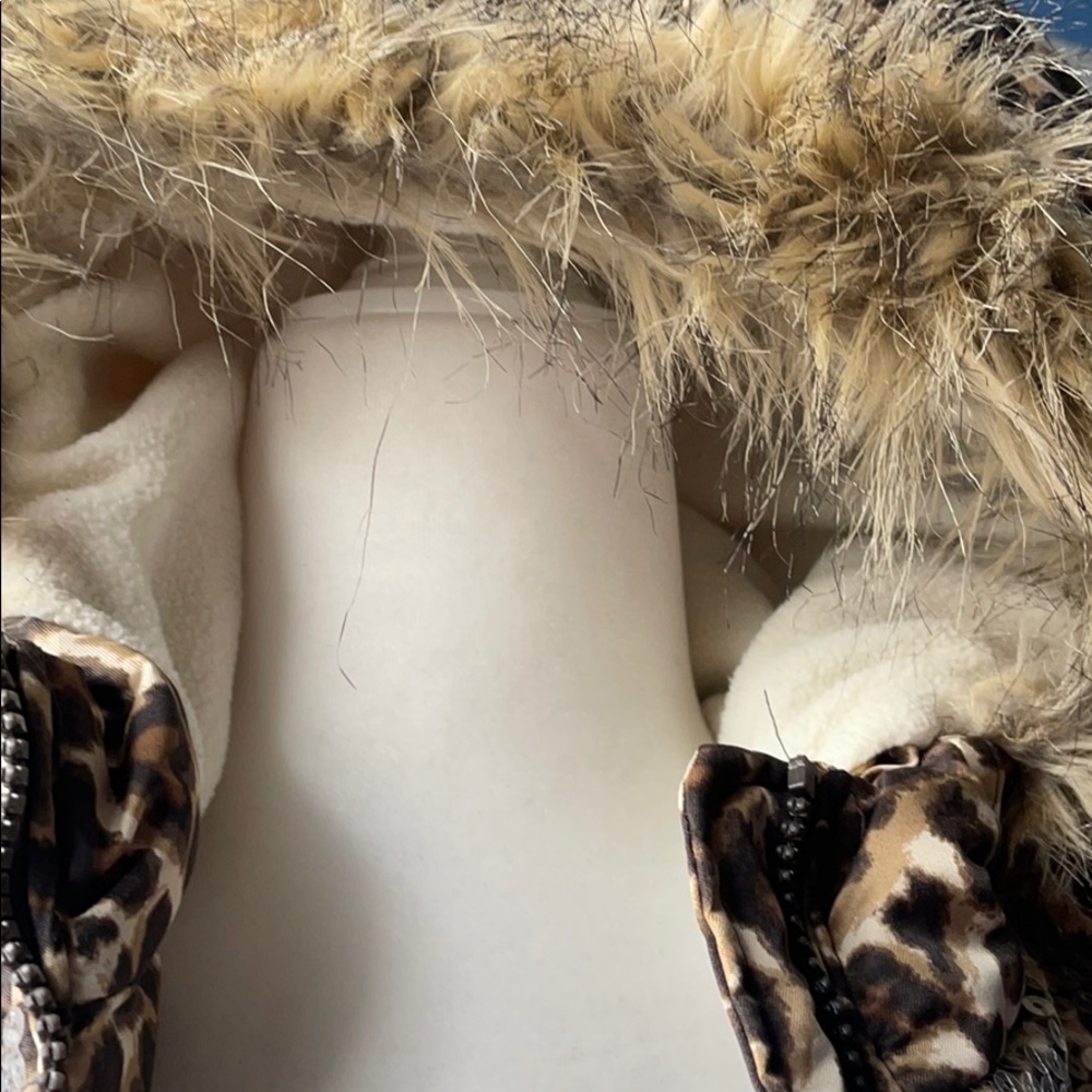 🎀Children’s Place puffer vest🎀 - Picture 4 of 8